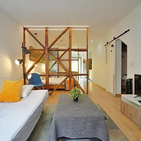 Mbird Lx Yard * 리스본