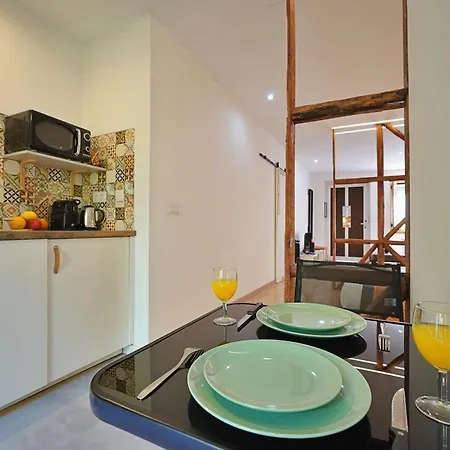 Mbird Lx Yard Appartement *