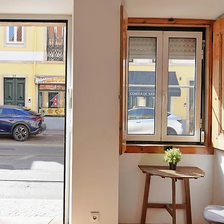 Mbird Lx Yard Apartamento *